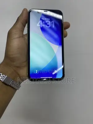 Apple iPhone 11 64 GB White