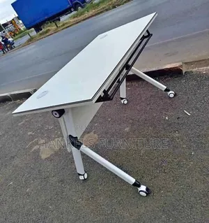 Office-Grade Folding Table – Durable Neat Finish