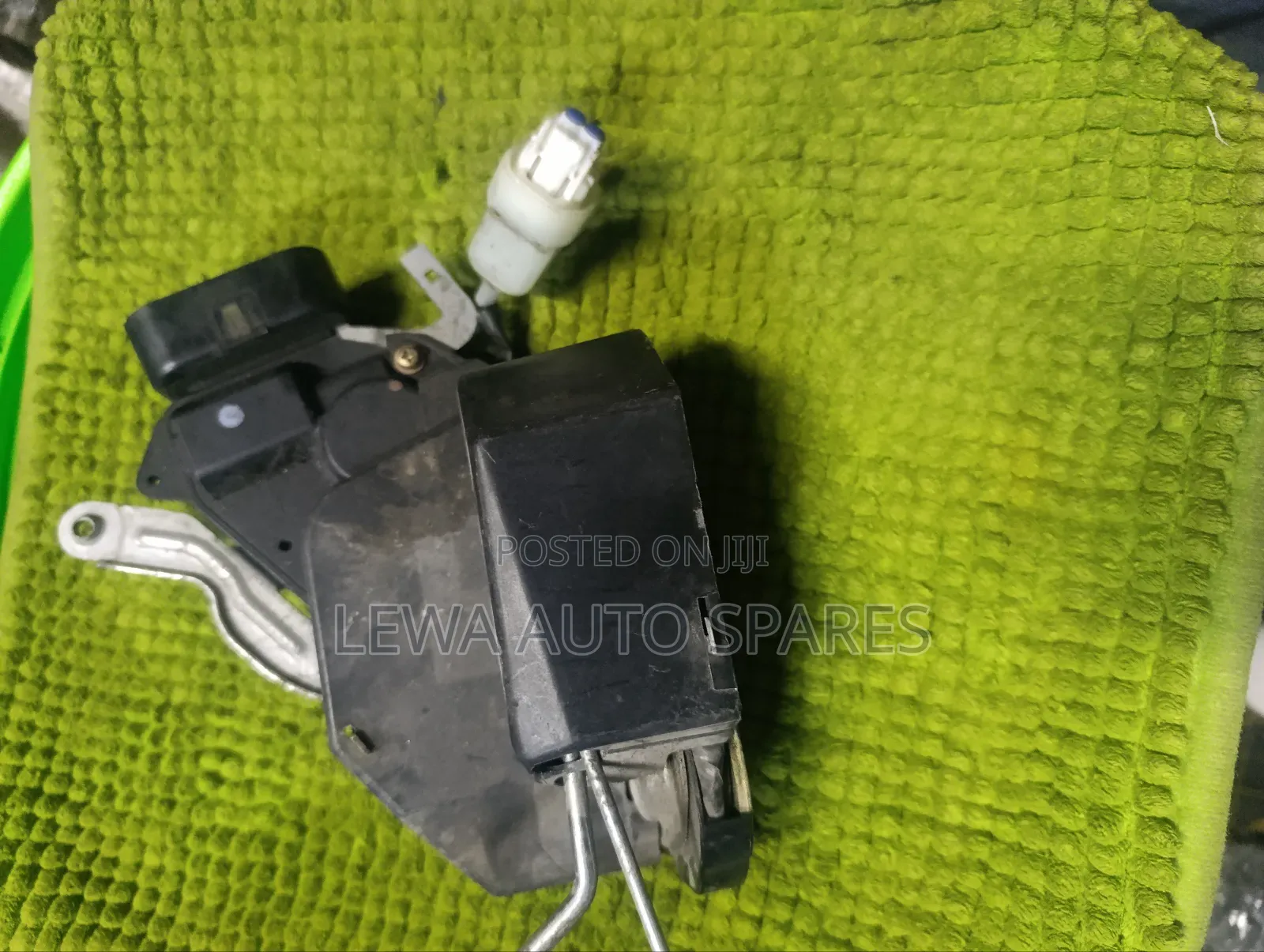 Tailgate/Boot Lock Rv4