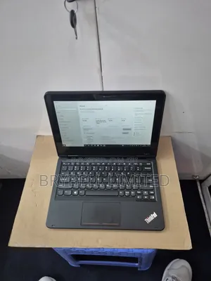Laptop Lenovo Yoga 11e 4GB Intel Pentium HDD+SSD 128GB