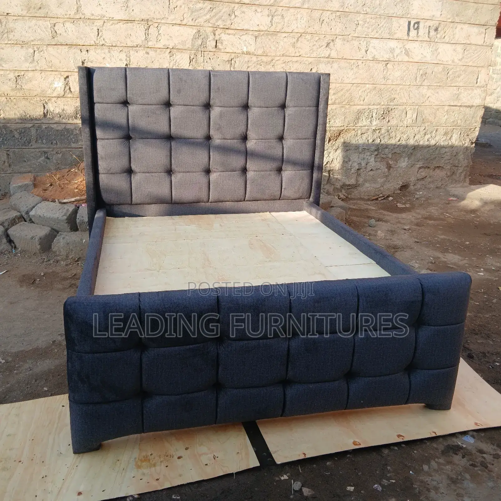 5x6 Chester Bed Gray