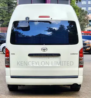 Toyota HiAce 2019 White