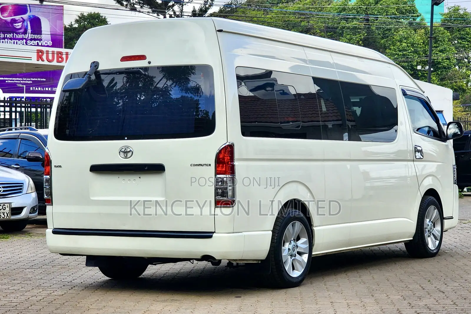 Toyota HiAce 2019 White