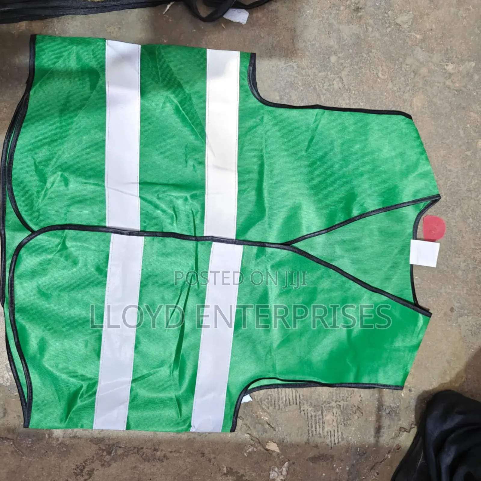 Junge Green Reflective Vests