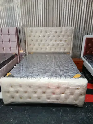 Cream Chester Bed 5x6