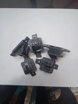 Plastic Black W Insulator for Electric Fence
