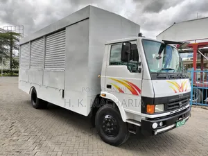 Tata LPT-1216 Roadshow Campaign Truck