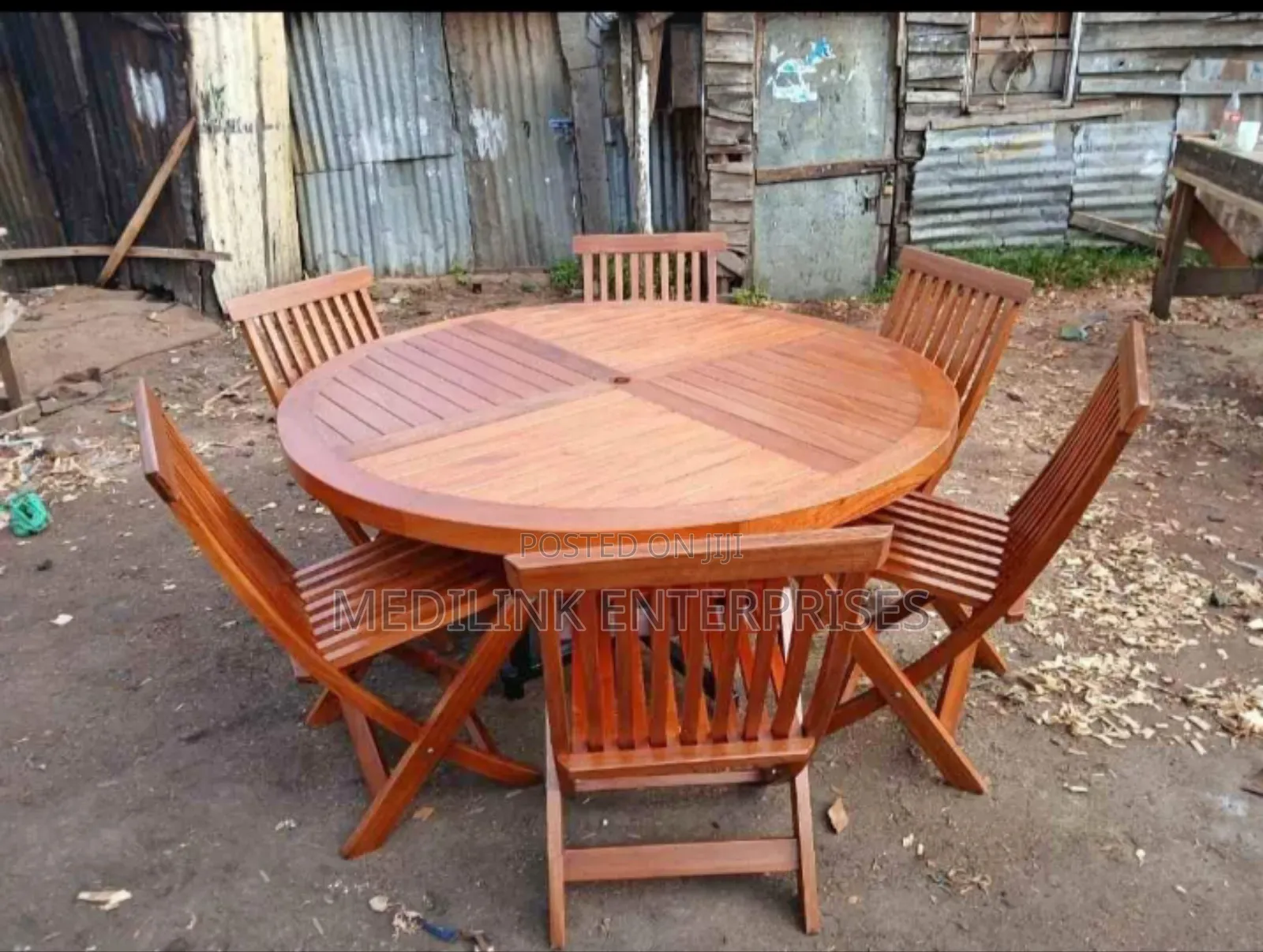 Customized Rounds Wooden Outdoor Set