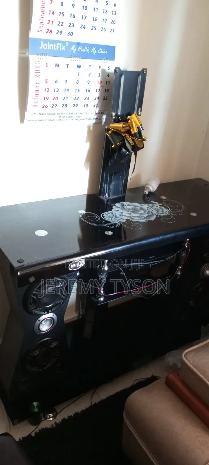 Tv Stand With Built in Woofer