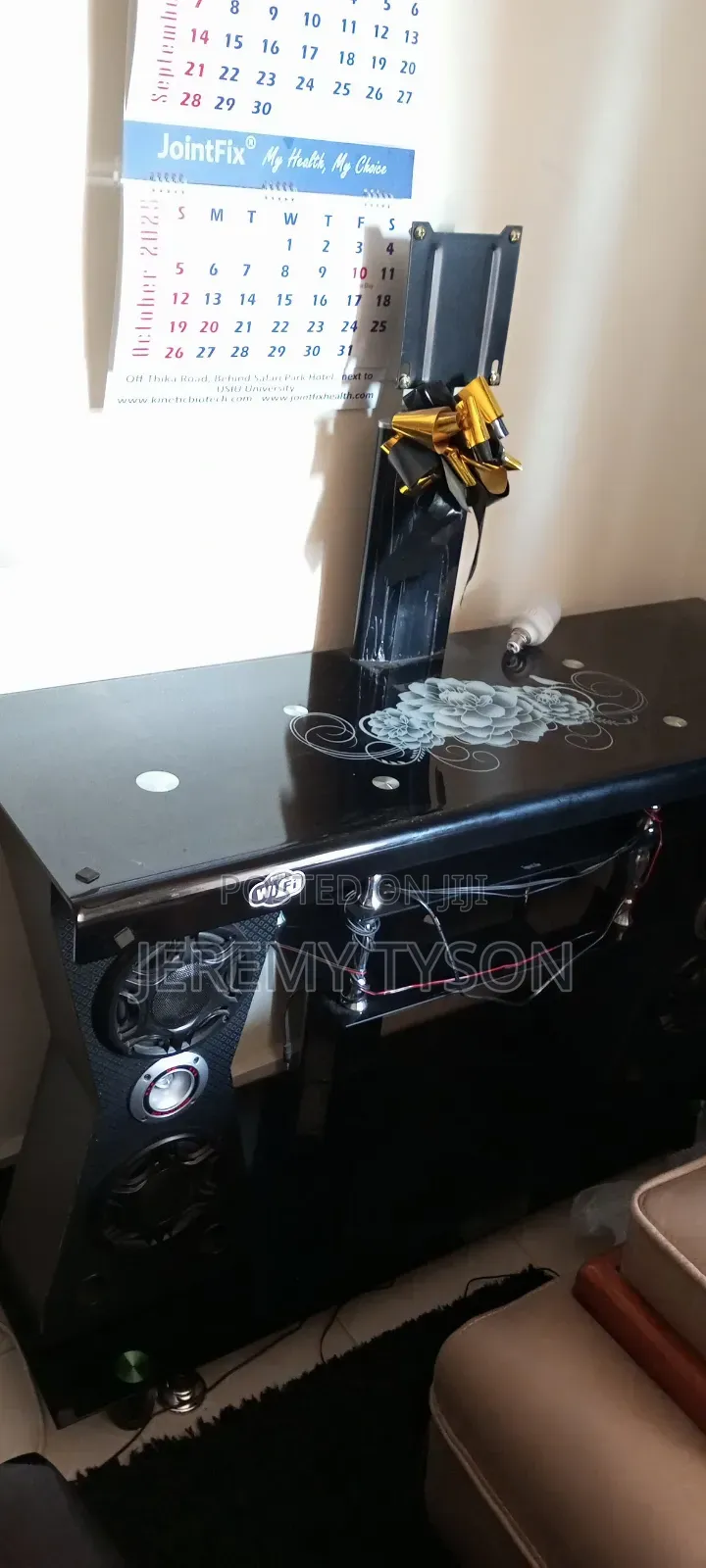 Tv Stand With Built in Woofer