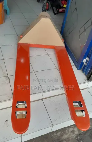 Pallet Truck 3 Tone