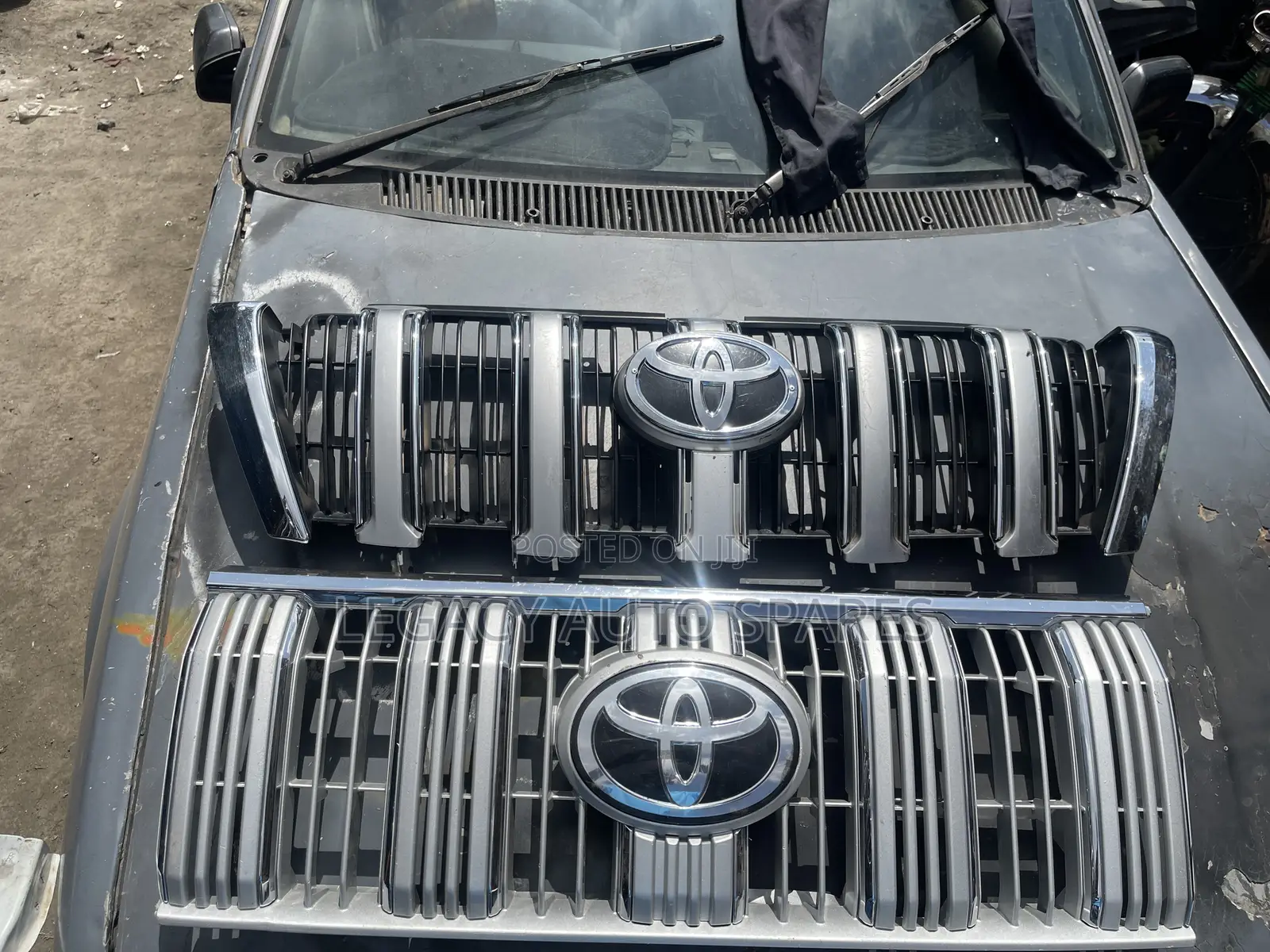 Toyota Prado 165 Grille