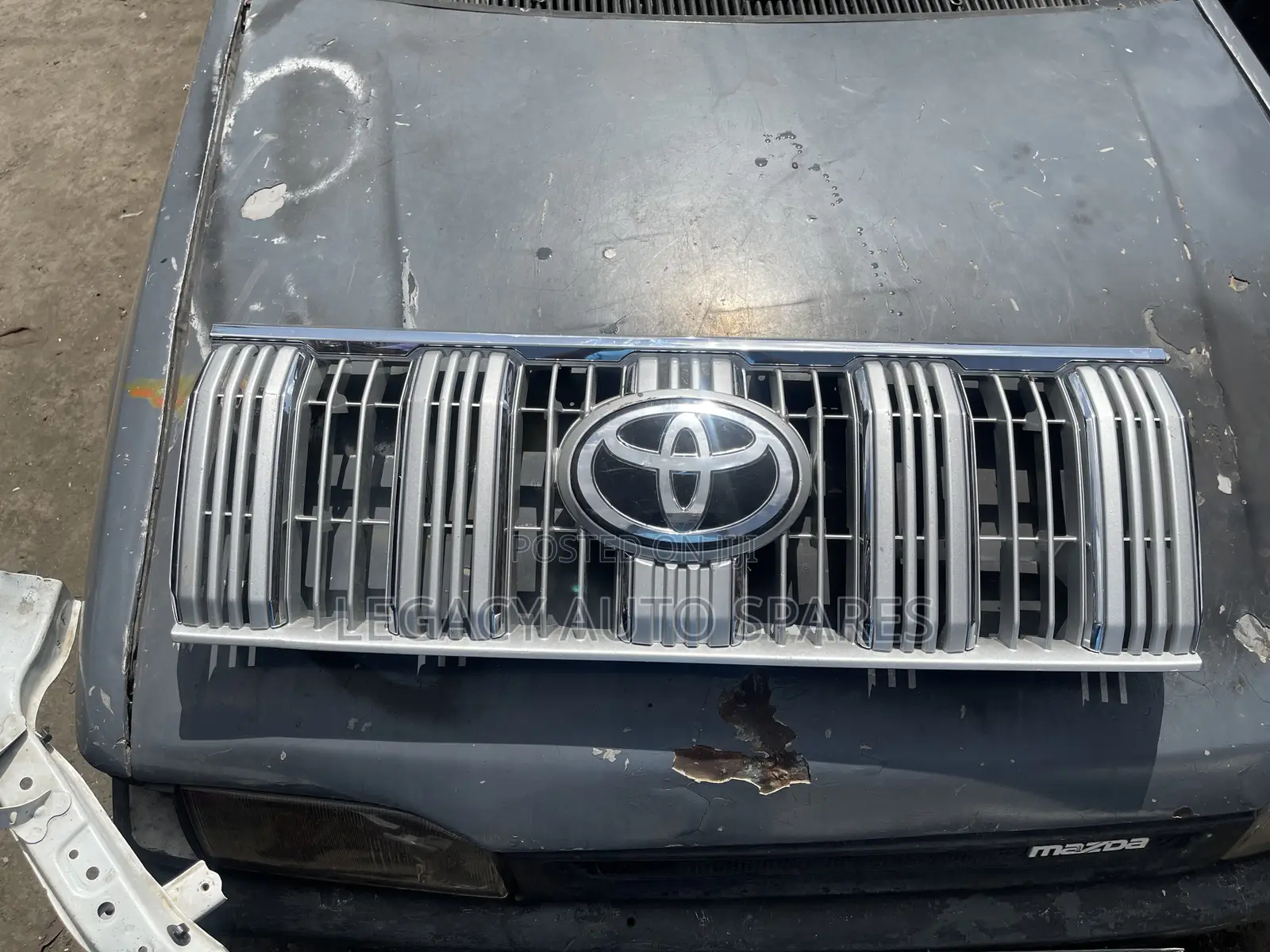 Toyota Prado 165 Grille