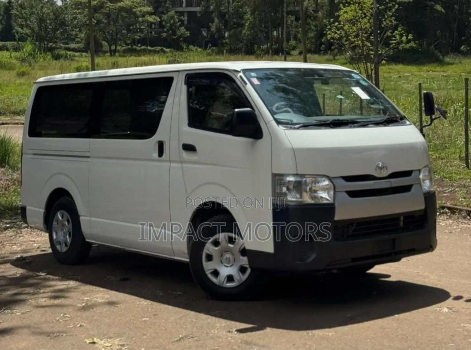 Toyota HiAce 2019 White