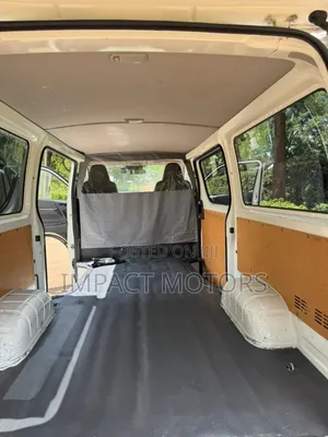 Toyota HiAce 2019 White