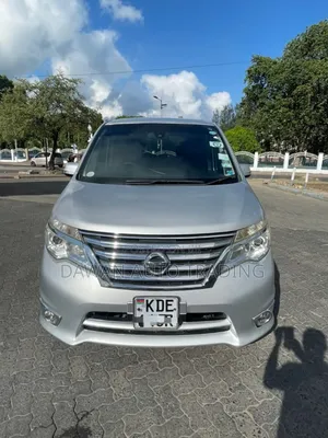 Nissan Serena 2014 Silver