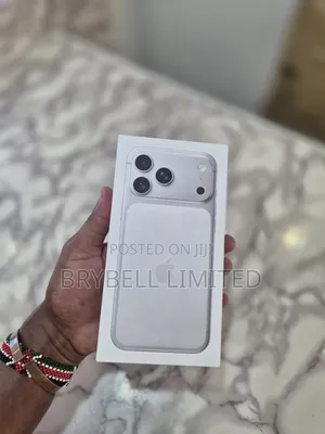 New Apple iPhone 17 Pro Max 256 GB Silver