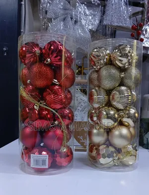 Gold Christmas Balls and Bubbles