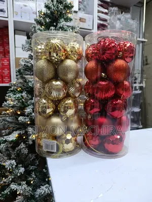 Gold Christmas Balls and Bubbles
