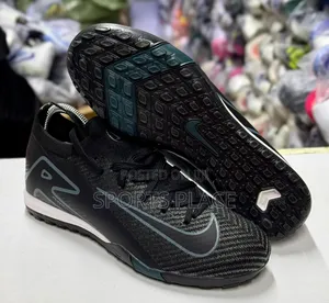 Air Zoom Vapor 16 Turf Soccer Trainers