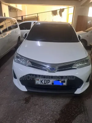 Toyota Corolla Fielder 2018 White