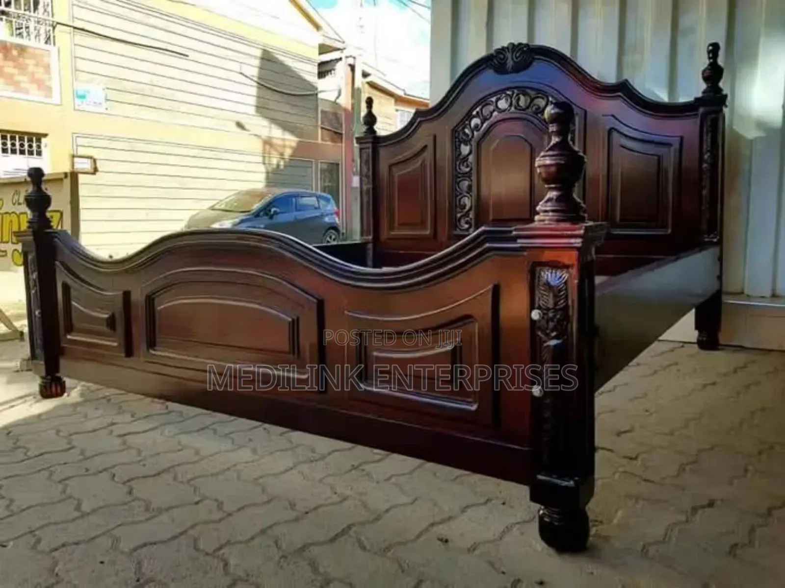 Smart Curve Customized King Sized Bed