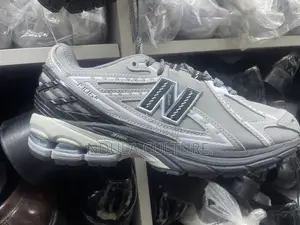 New Balance 1906