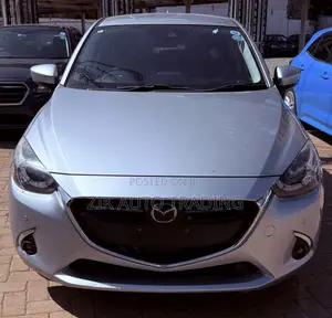 Mazda Demio 2018 Silver