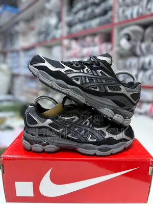 Asic Gel “Nyc” Black 
Sizes 37,38,39,40,41,42,43,44,45