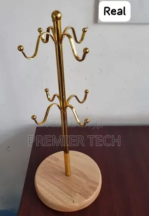 8 Slot Golden Cup Stand on a Bamboo Base