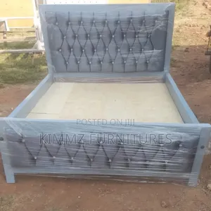 Diamond Patterned Mocket Bed