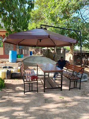 Wooden Metallic Garden Outdoor Benches Shades