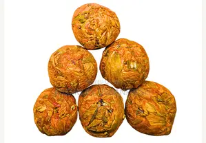 Flower Teaballs Combined With Black Tea