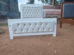 Golden Buttoned Mocket Bed