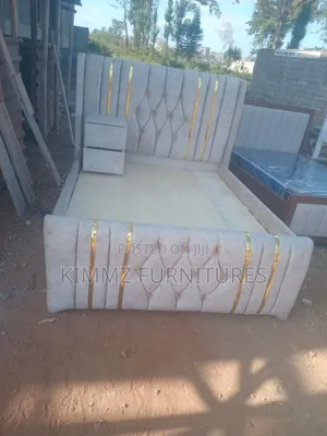 Chester Bed With a Single Side Drawer