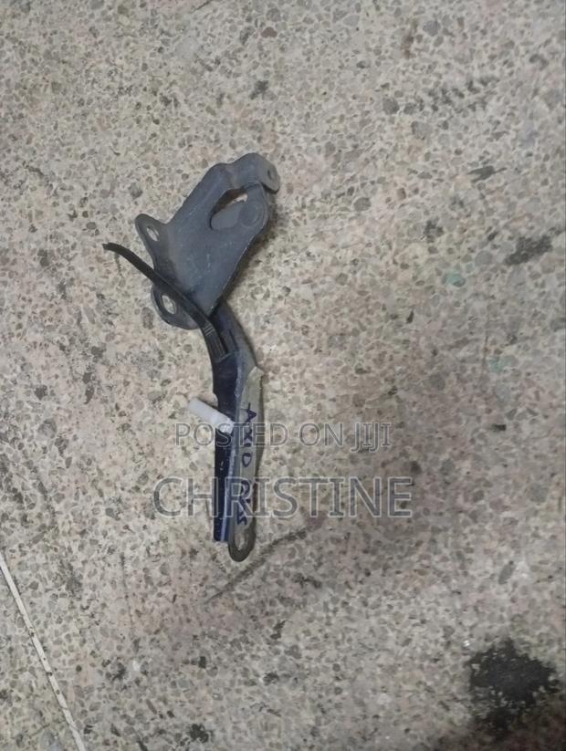 Toyota Axio/Fielder 141 Bonnet Hinge RHS