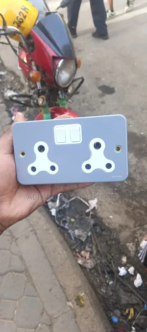 15amps Round Double Socket