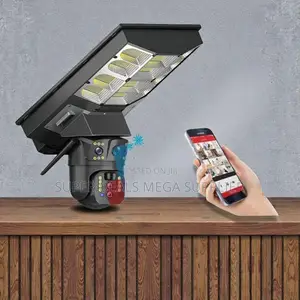 Night Vision Activated 4g PTZ Rotating Camera Solar Street Light