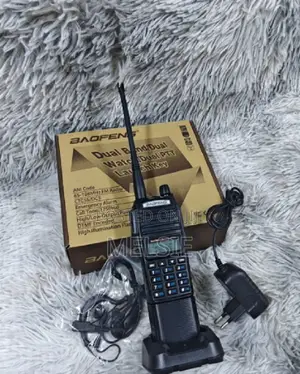 Baofeng Uv-82 Walkie-Talkie Radio With Function Menu Onthe LCD Display