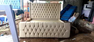 5x6 Bage Buttoned Chester Bed