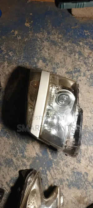 Top Quality Ex Japan Toyota Voxy 2012 Headlights Available