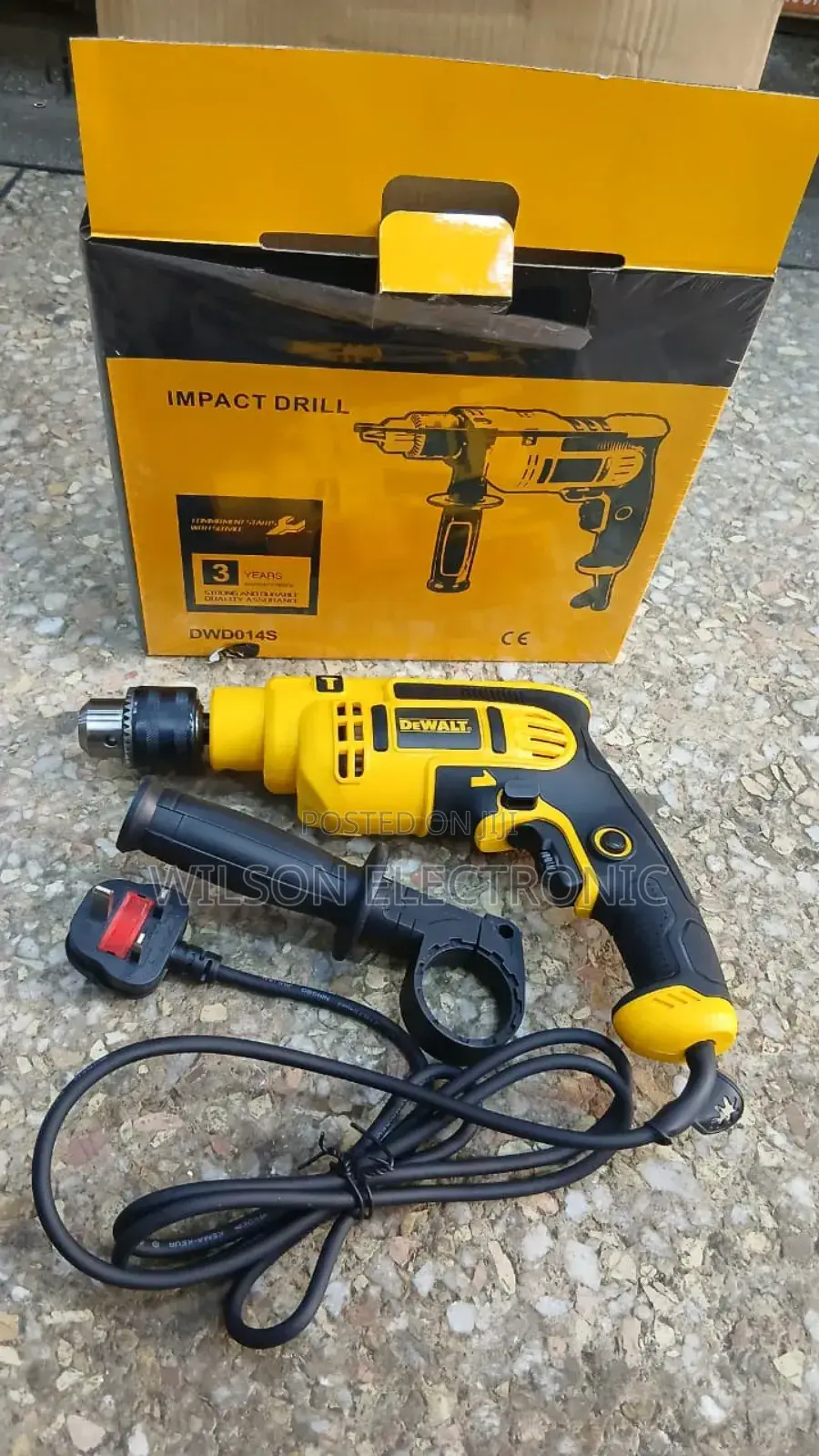 Dewalt Impact Drill. 700w
