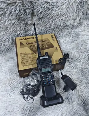 Baofeng Uv-82 Dual Band Handheld Transceiver Walkie Talkie Radio Call.