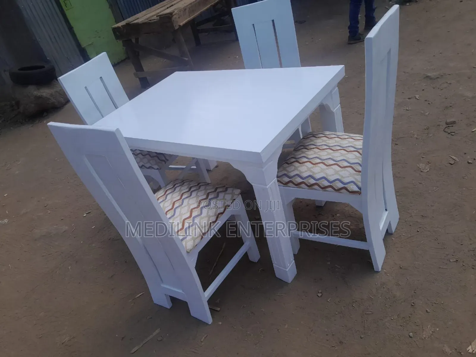 4-Seater Whitish Dinner Set