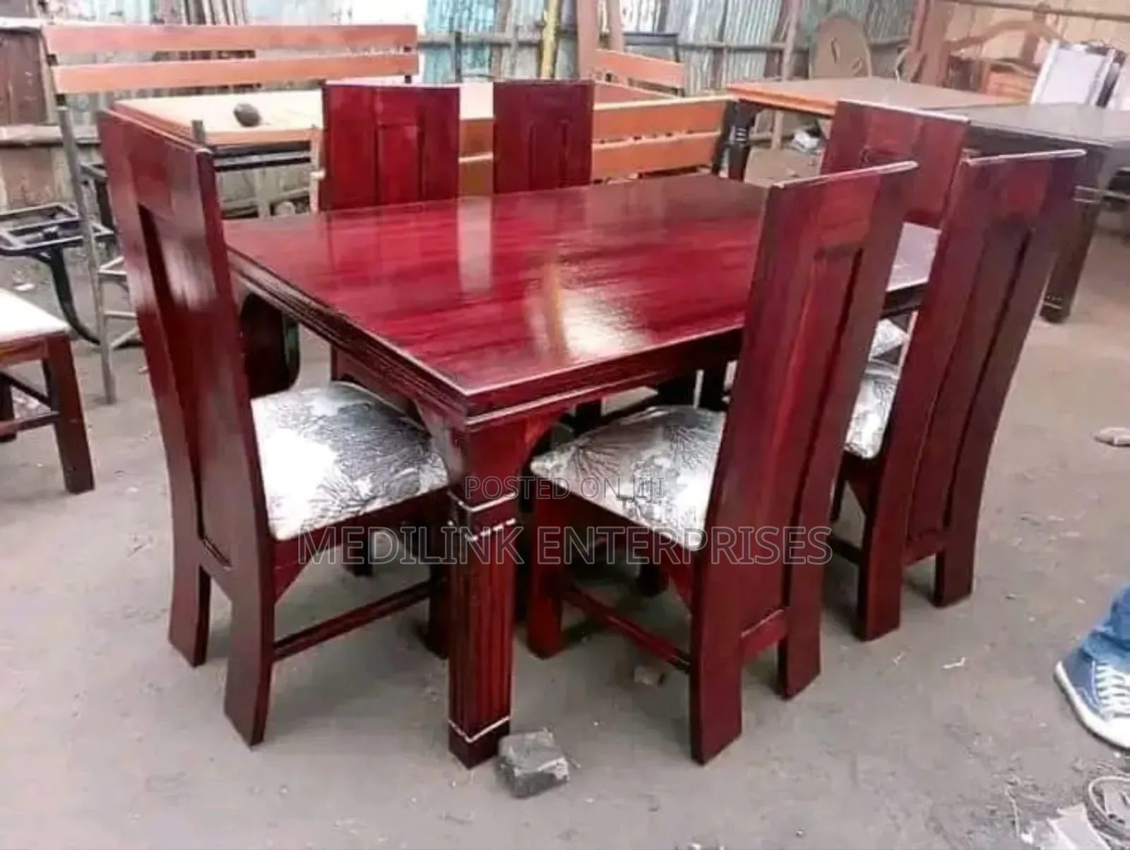 Solid Chairs 6-Seater Dinning Table Set