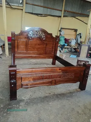 6*6 King Sized Mahogany Crafted Beds