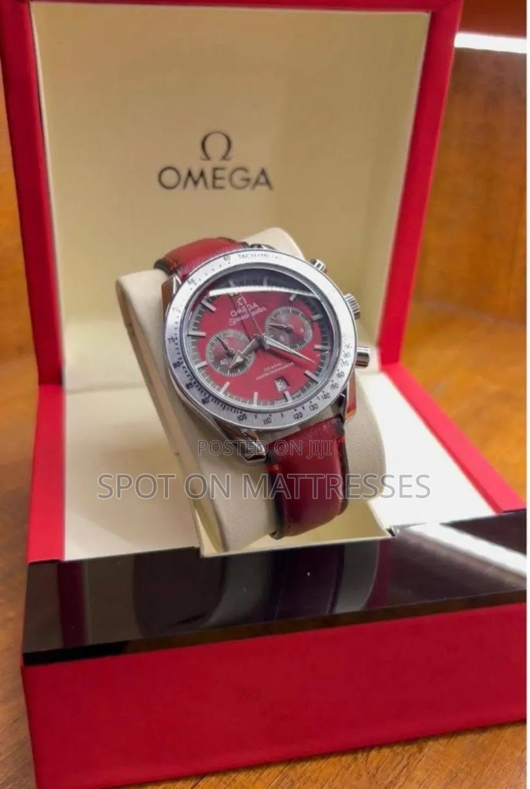 Omega Watch Speedmaster With Pure Leather Strap + Free Case.