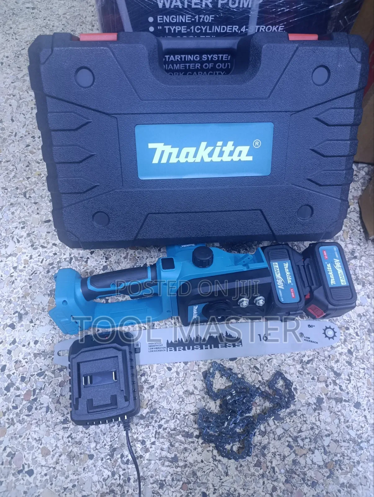 16" Cordless Rechargeable Makita Chainsaw