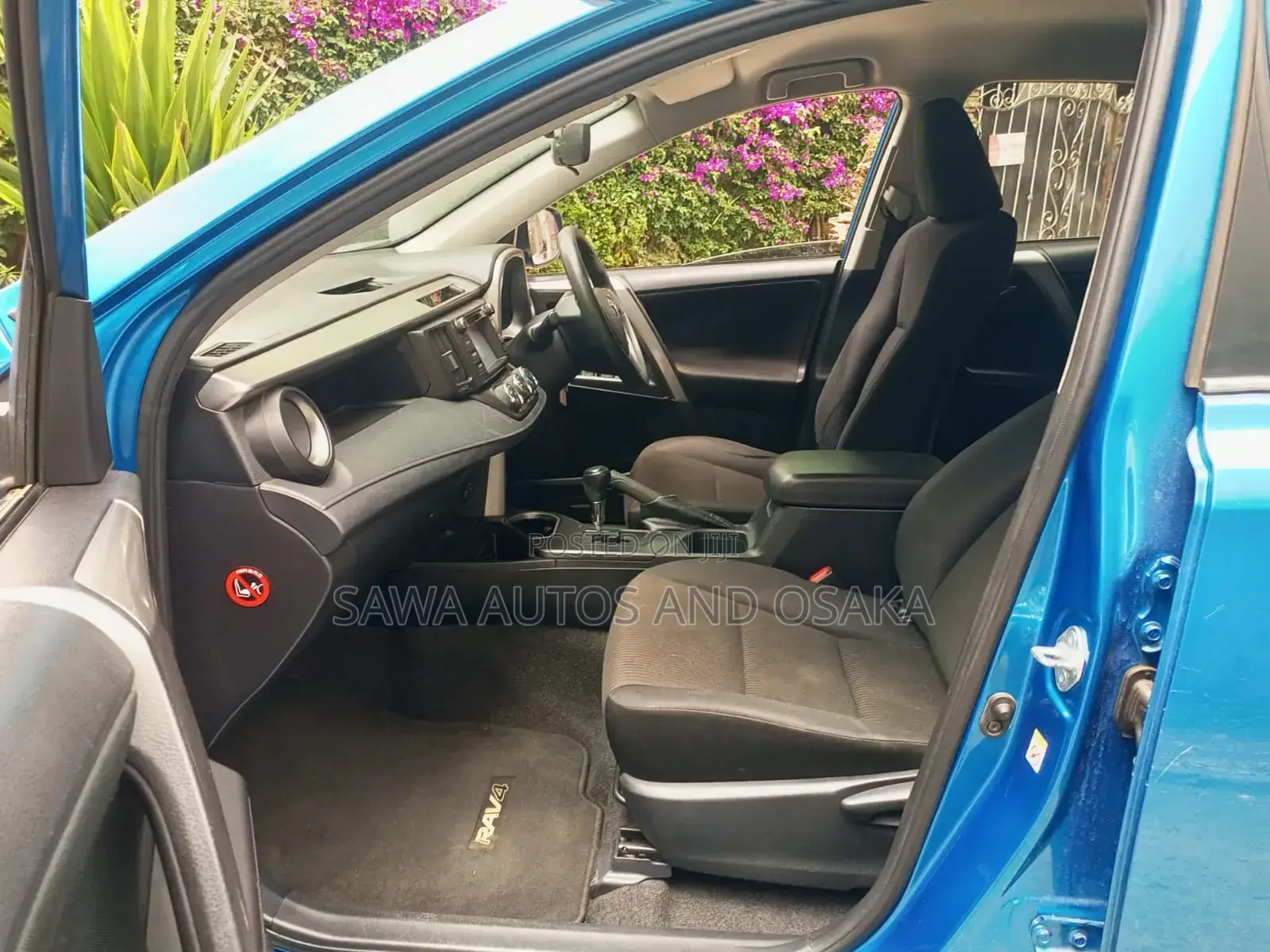 Toyota RAV4 2018 Blue