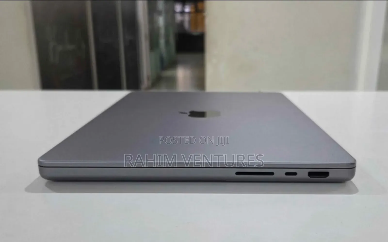 Laptop Apple MacBook Pro 2021 M1 16GB Intel Core i7 SSD 512GB